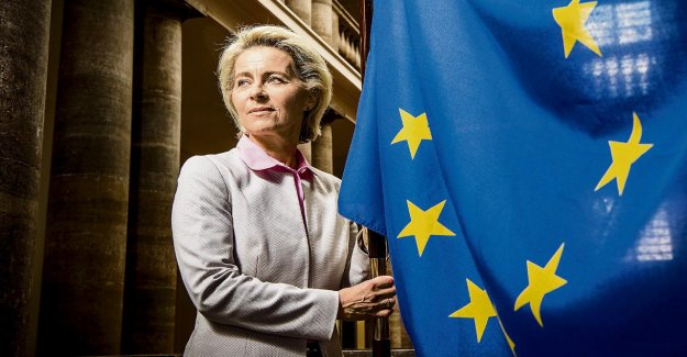 Ursula von der Leyen devient la première femme présidente de la Commission européenne.